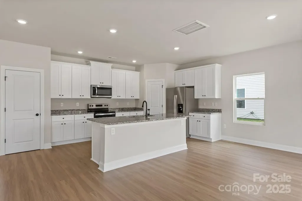 3441 Robindale Drive Winston Salem NC 27107