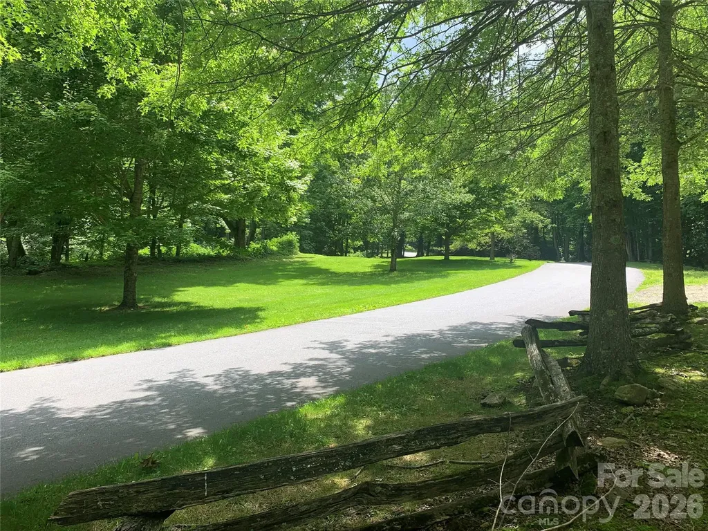 10 Mountain Gait Drive Mars Hill NC 28754