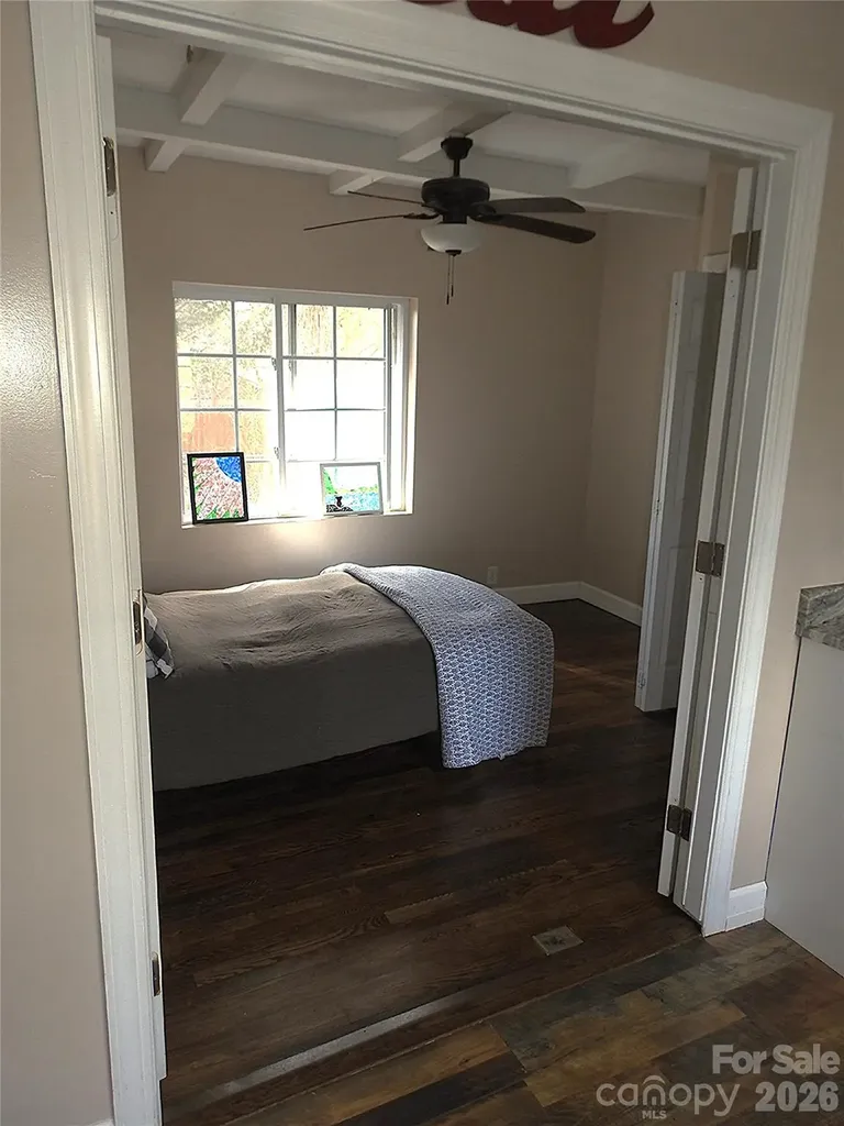 201 Merriman Road Hendersonville NC 28791