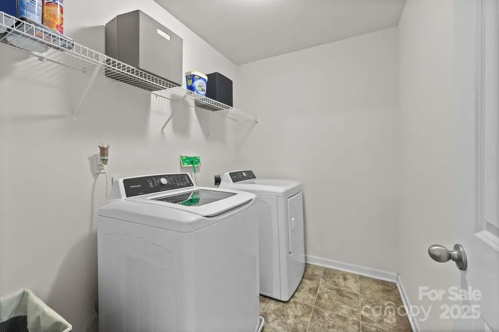 5433 Tumbling Brook Lane Charlotte NC 28216