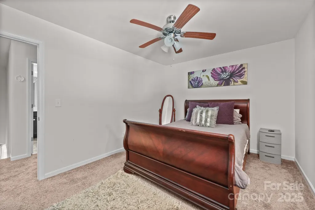 5433 Tumbling Brook Lane Charlotte NC 28216
