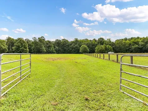 8817 Maggie Robinson Road Waxhaw NC 28173