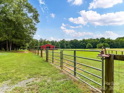 8817 Maggie Robinson Road Waxhaw NC 28173