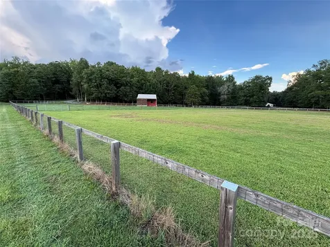 8817 Maggie Robinson Road Waxhaw NC 28173