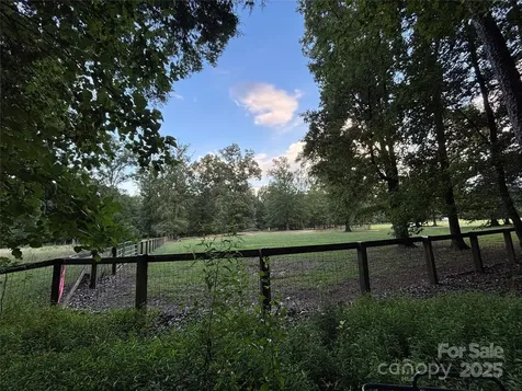8817 Maggie Robinson Road Waxhaw NC 28173