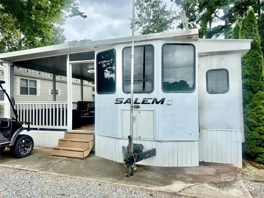 111 Club House Drive New London NC 28127