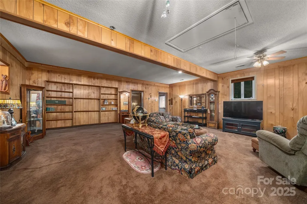 335 Lake Circle Drive Hendersonville NC 28792