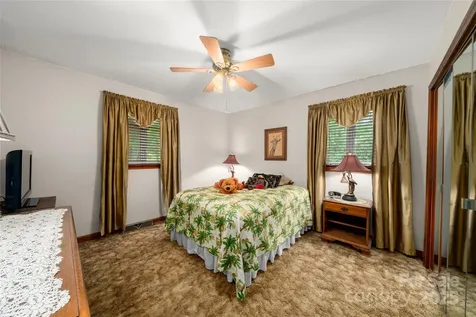 335 Lake Circle Drive Hendersonville NC 28792