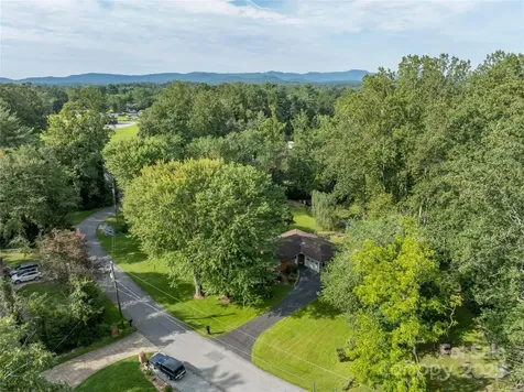 335 Lake Circle Drive Hendersonville NC 28792