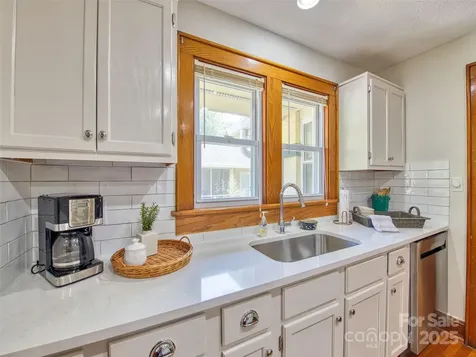 85 E Marshall Street Waynesville NC 28786