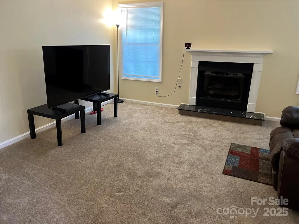 6011 Treetop Court Charlotte NC 28212