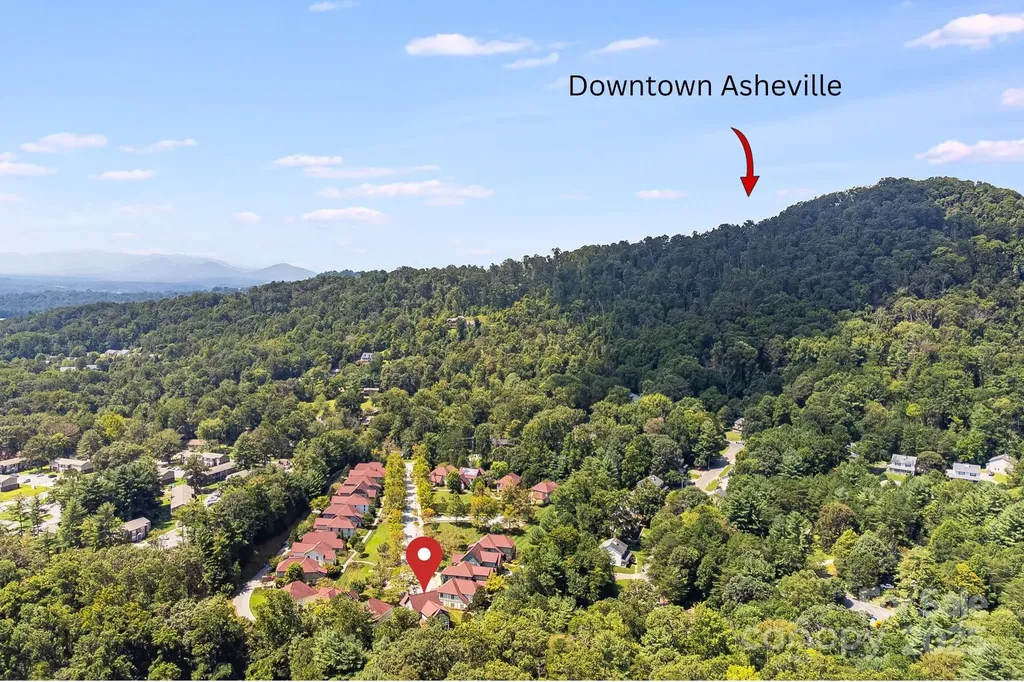 28 Trafalgar Circle Asheville NC 28805