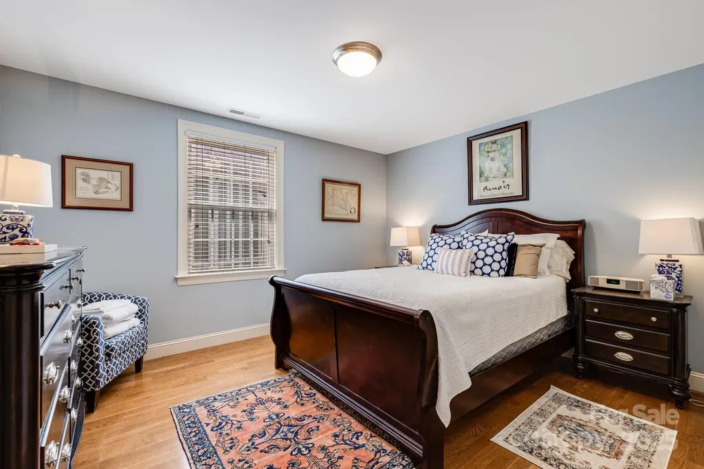28 Trafalgar Circle Asheville NC 28805