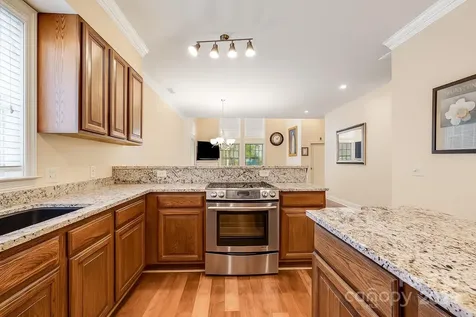 28 Trafalgar Circle Asheville NC 28805