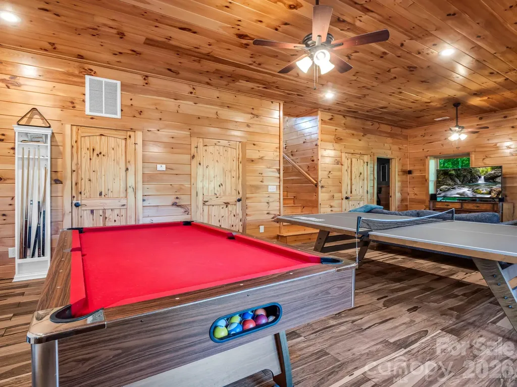 1029 Rainbow Circle Lake Lure NC 28746