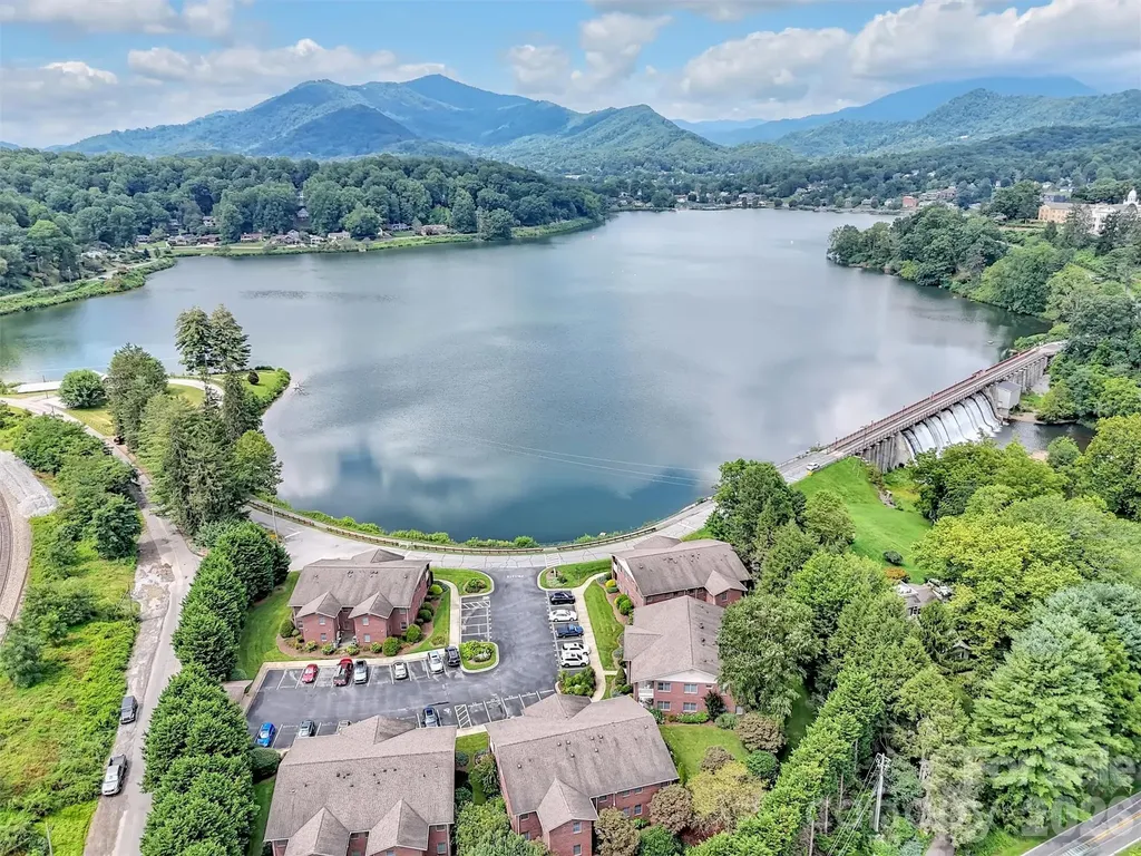 1465 S Lakeshore Drive Lake Junaluska NC 28745