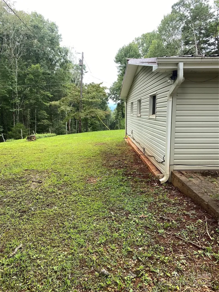 1215 W Payne Road Marion NC 28752