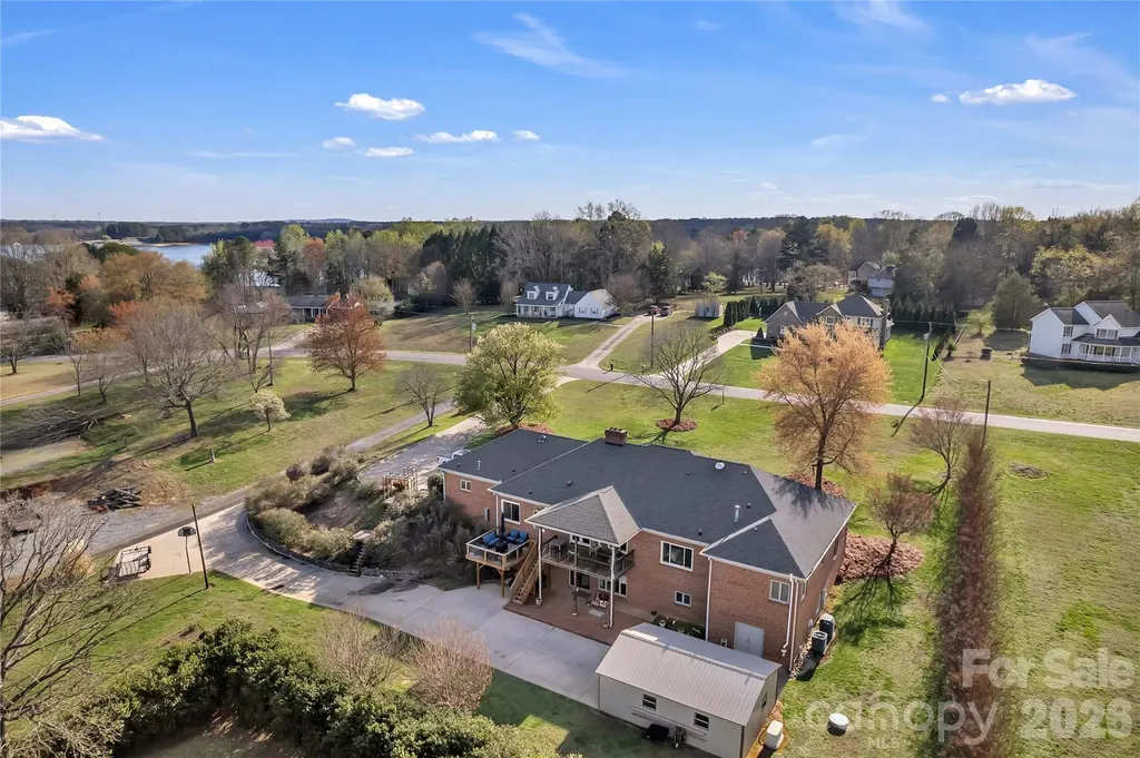 2207 Peninsula Avenue Shelby NC 28150