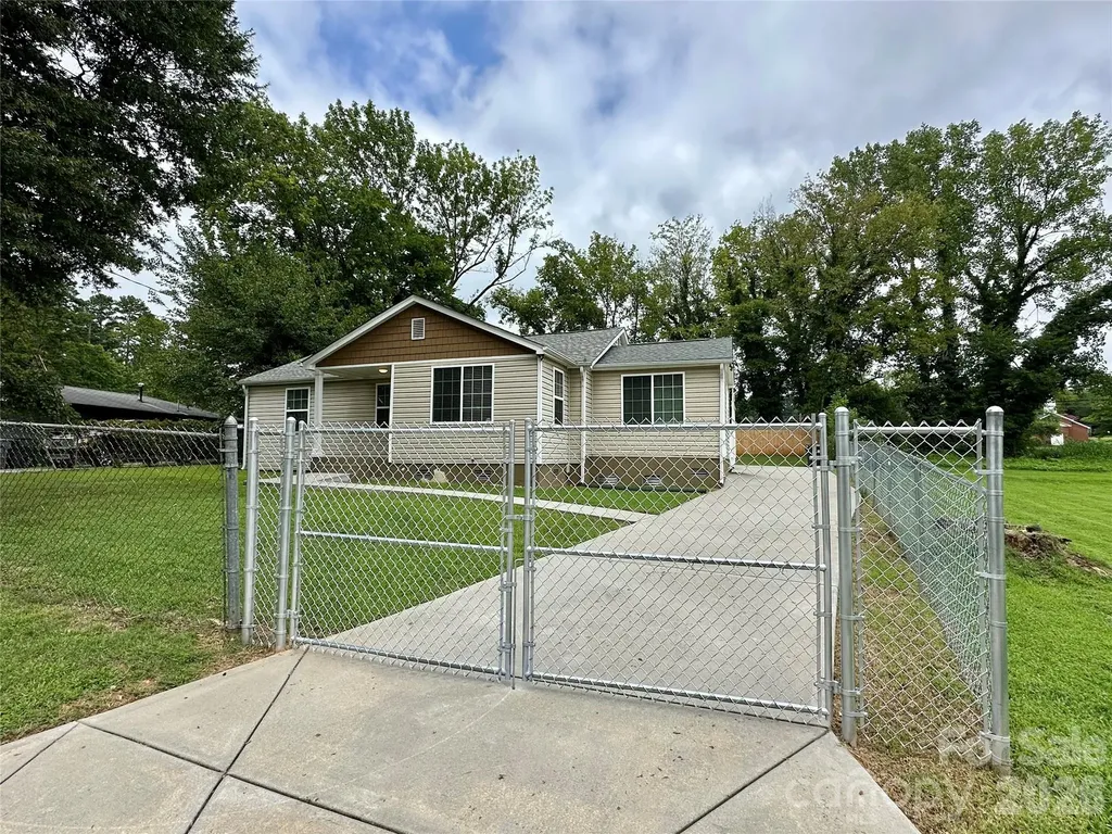2510 Sherrill Street Charlotte NC 28208