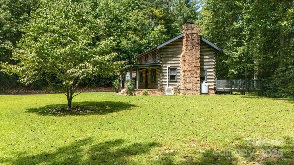 2038 Toms Creek Road Marion NC 28752