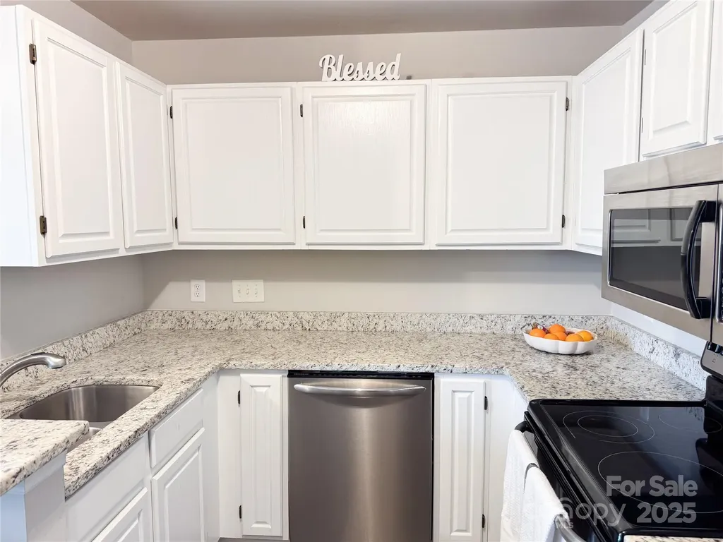 9211 Ravenwing Drive Charlotte NC 28262