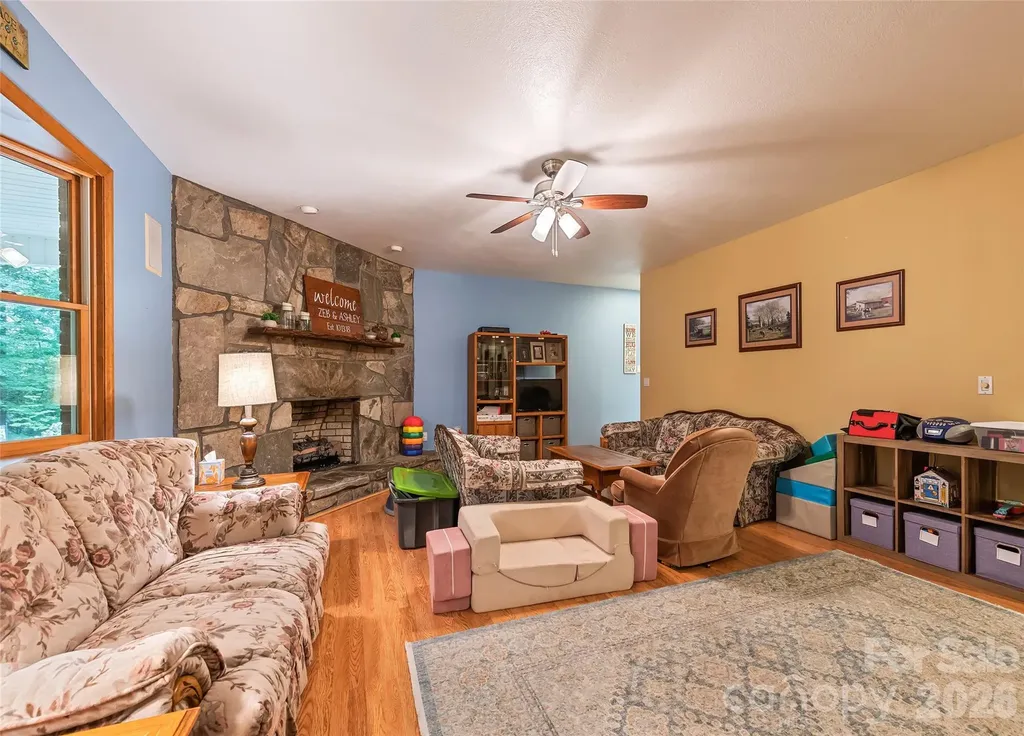 400 Sunset Heights Canton NC 28716