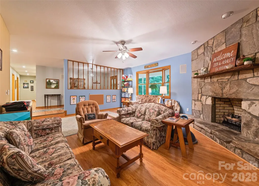 400 Sunset Heights Canton NC 28716