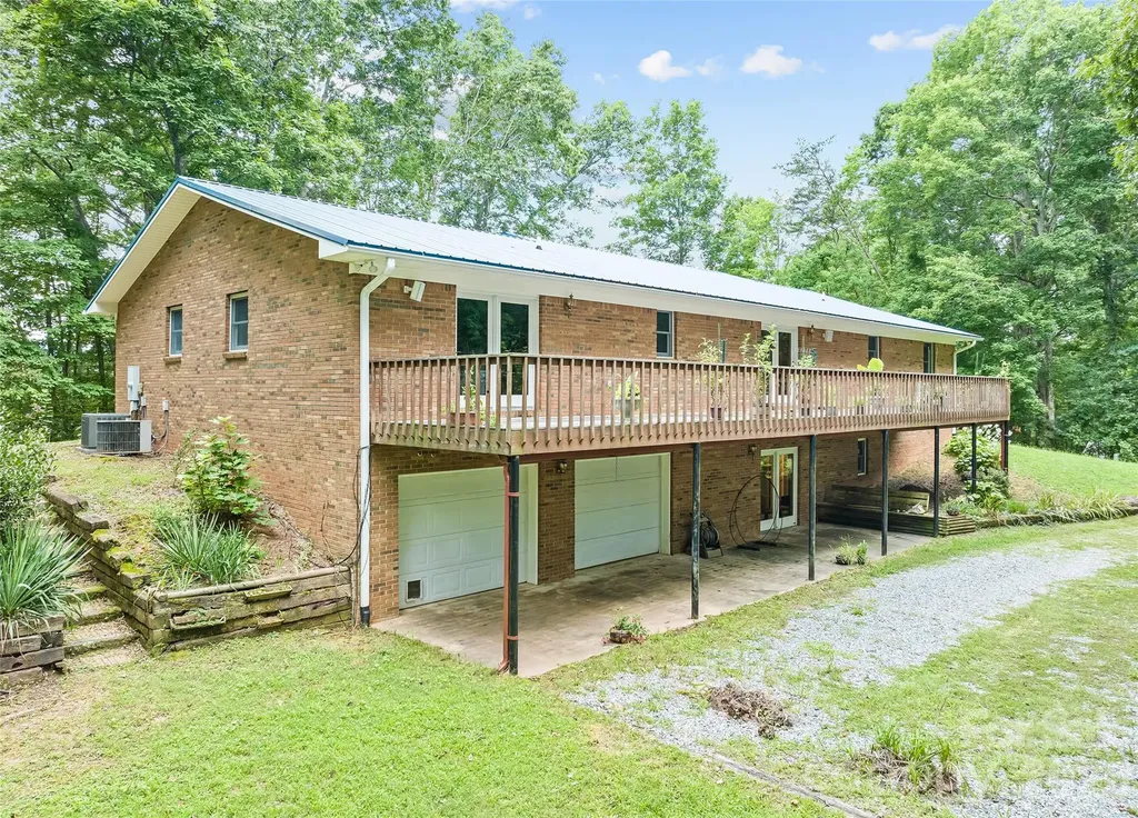 400 Sunset Heights Canton NC 28716