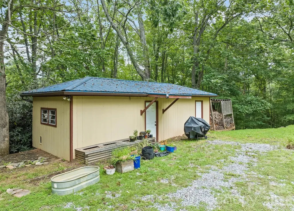 400 Sunset Heights Canton NC 28716