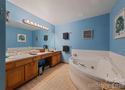 400 Sunset Heights Canton NC 28716