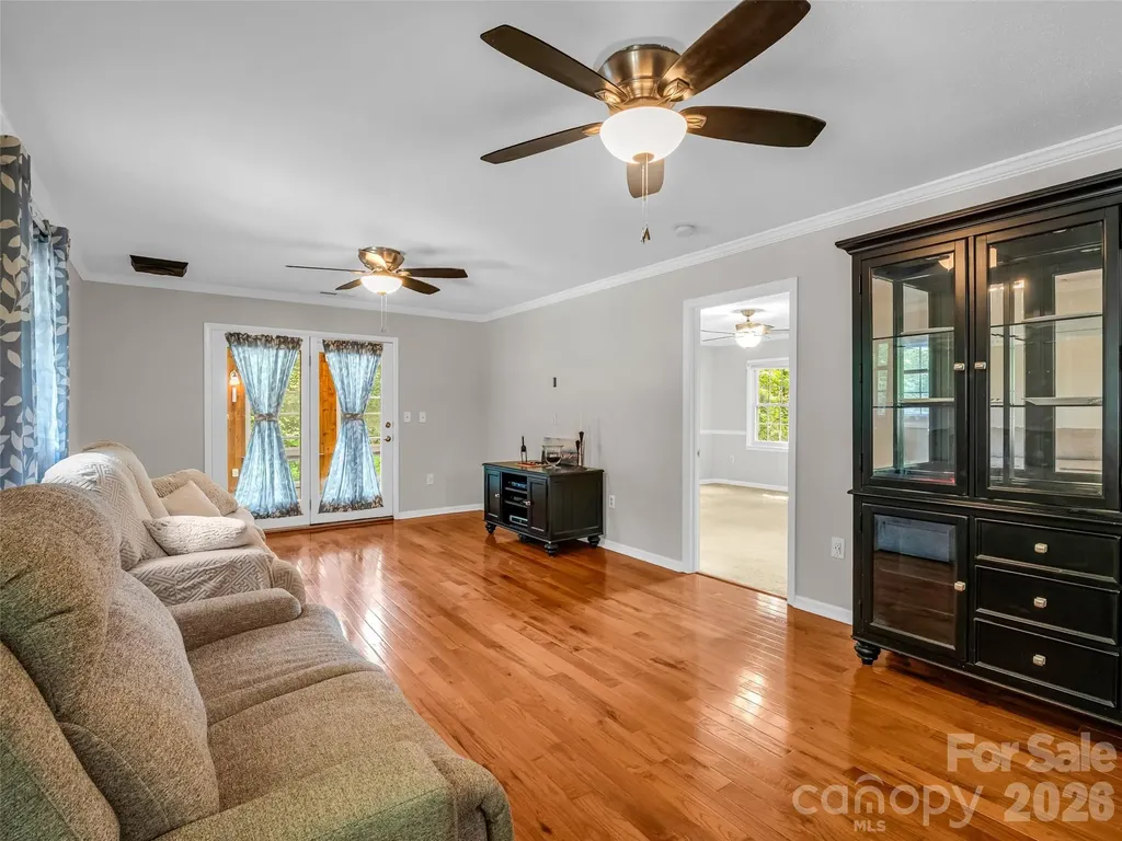 66 Barberry Heights Drive Brevard NC 28712
