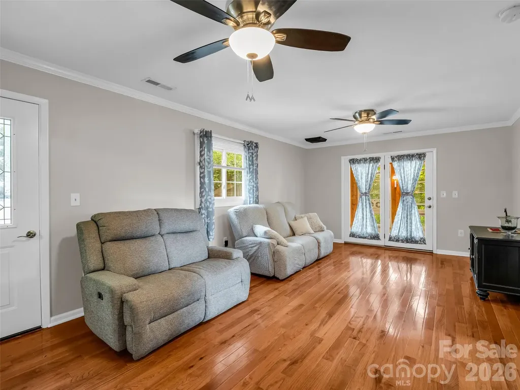 66 Barberry Heights Drive Brevard NC 28712