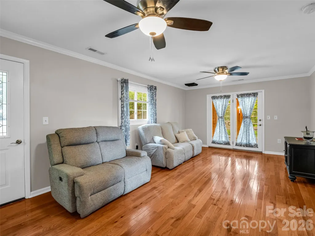 66 Barberry Heights Drive Brevard NC 28712