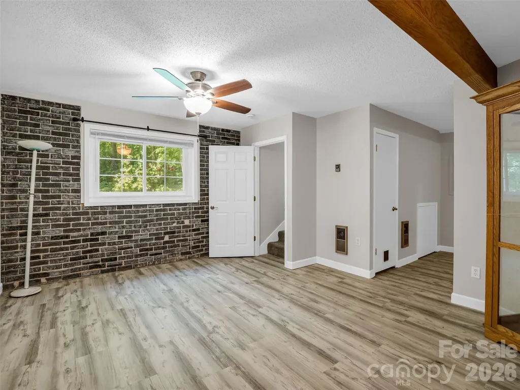 66 Barberry Heights Drive Brevard NC 28712