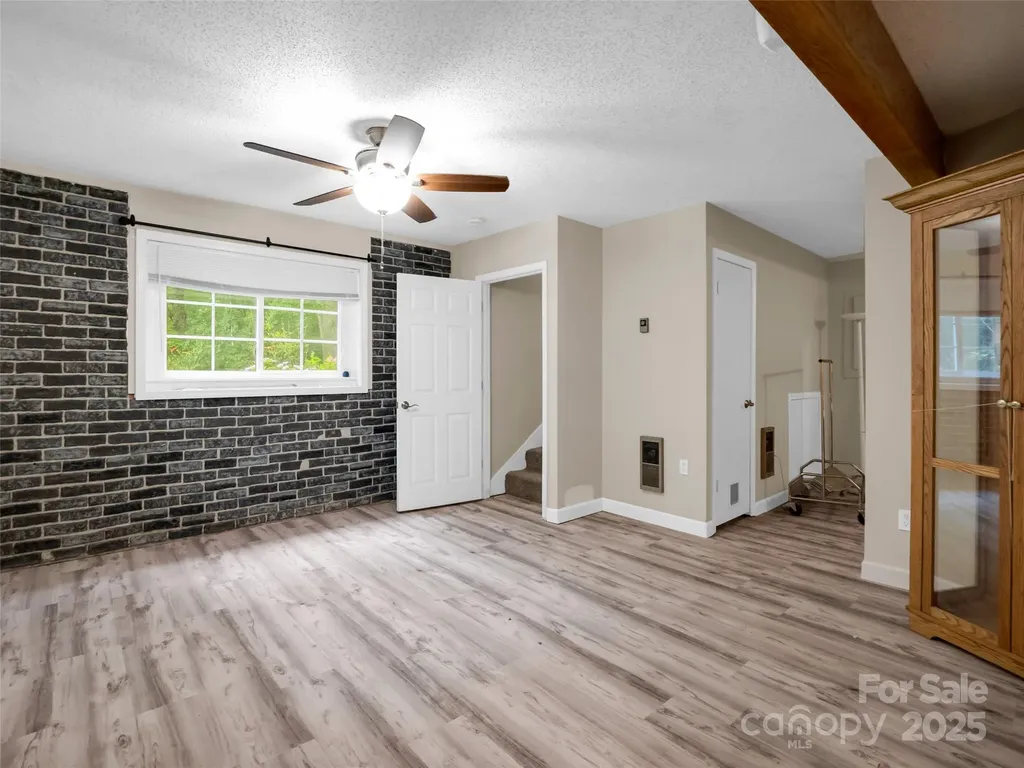 66 Barberry Heights Drive Brevard NC 28712
