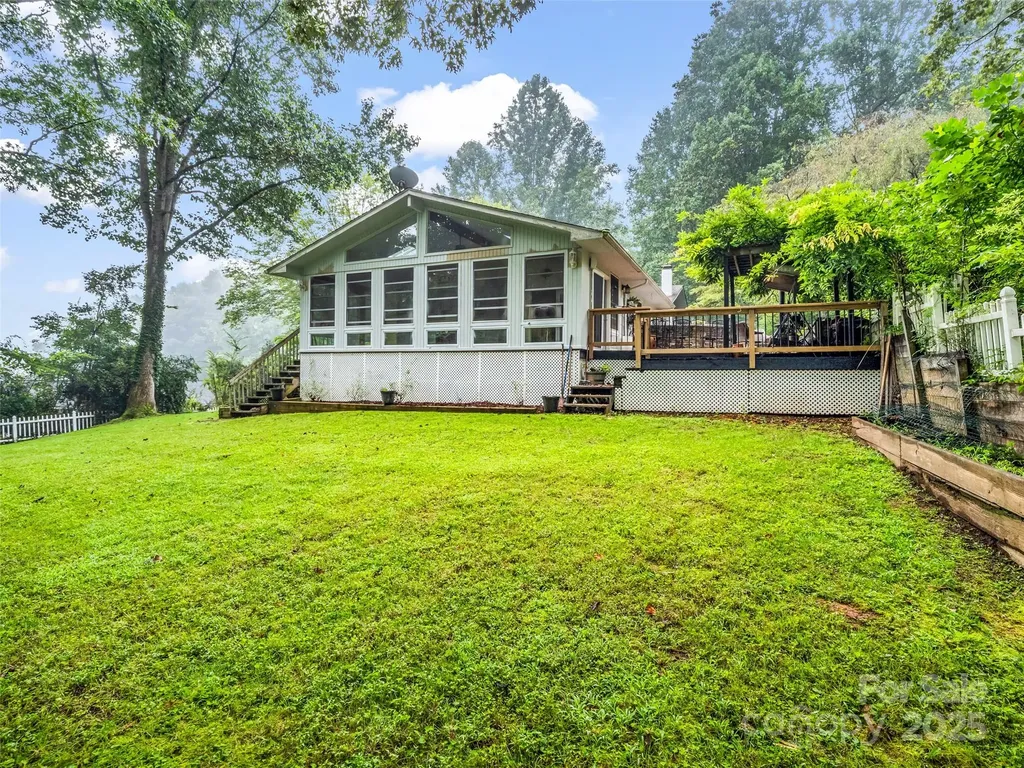 66 Barberry Heights Drive Brevard NC 28712