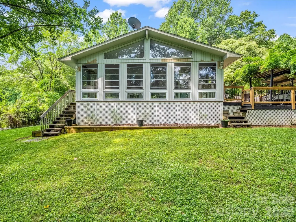 66 Barberry Heights Drive Brevard NC 28712