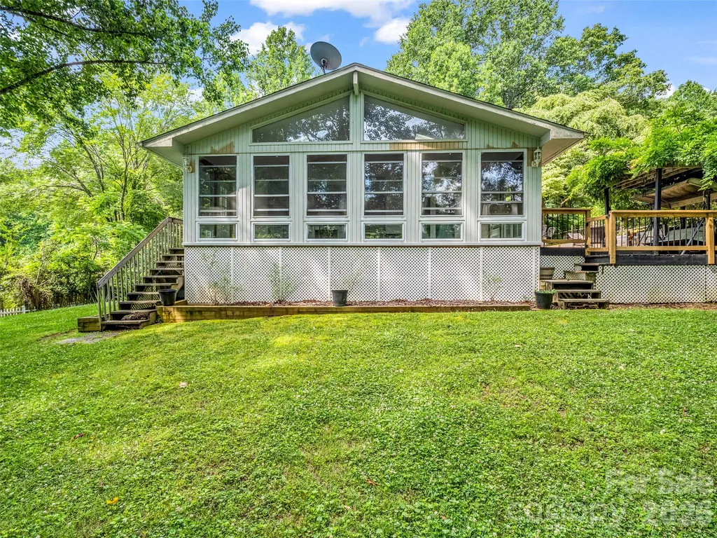 66 Barberry Heights Drive Brevard NC 28712