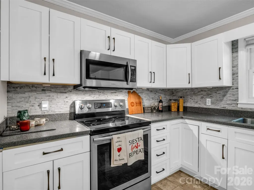 66 Barberry Heights Drive Brevard NC 28712