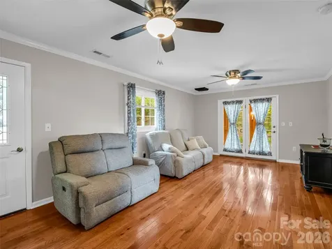 66 Barberry Heights Drive Brevard NC 28712
