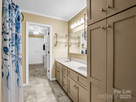 66 Barberry Heights Drive Brevard NC 28712