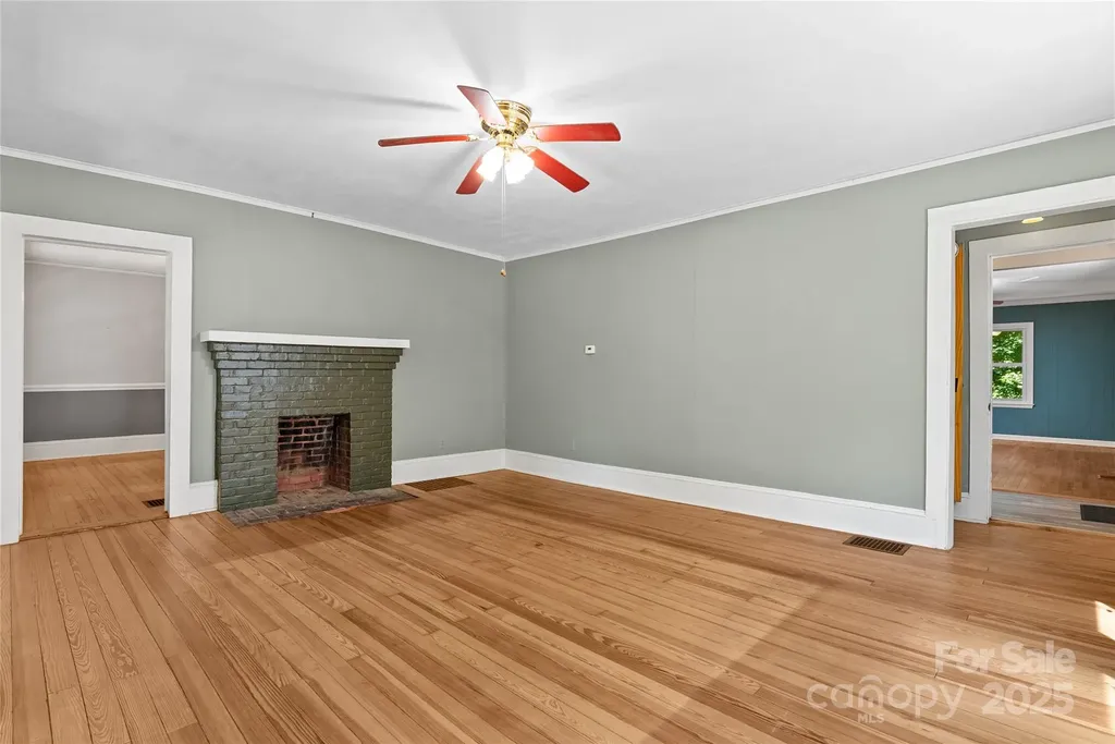 80 Laurel Avenue Tryon NC 28782