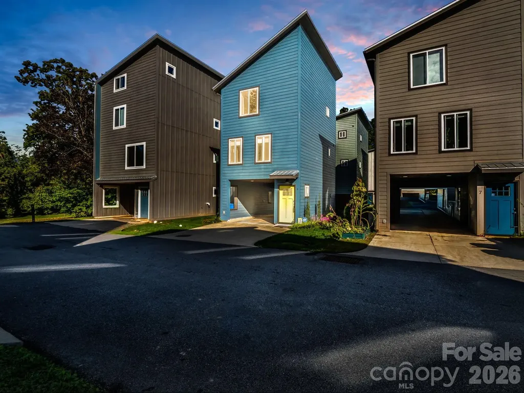 9 W Citra Street Arden NC 28704
