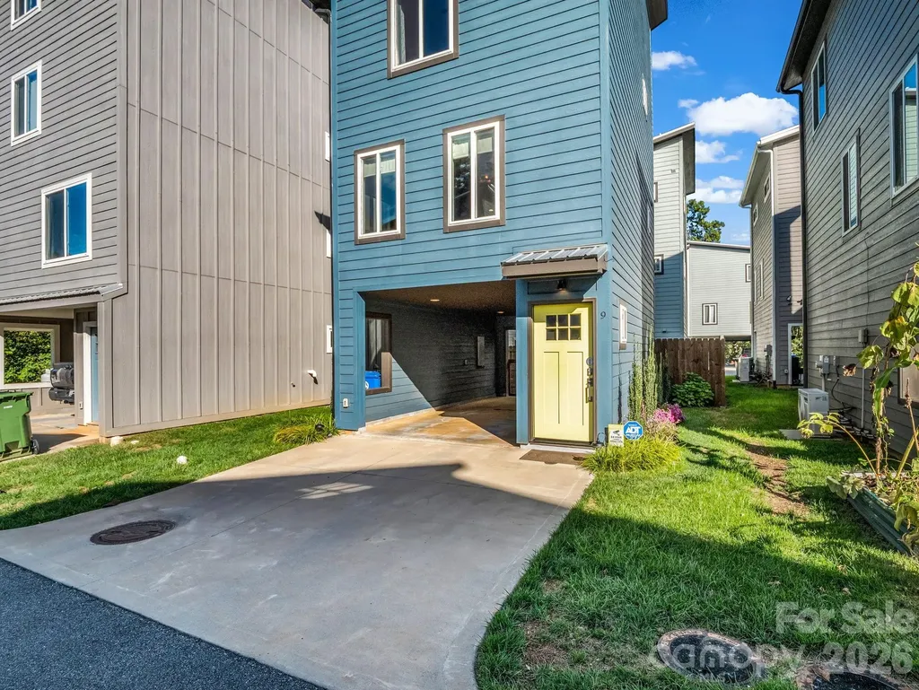9 W Citra Street Arden NC 28704