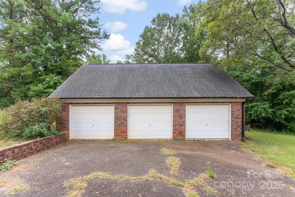 908 Ramseur Road Bessemer City NC 28016