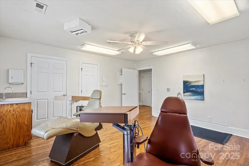 492 W Main Street Forest City NC 28043