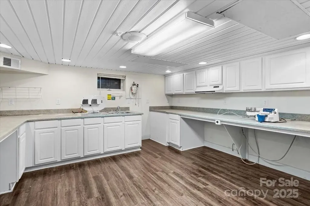 492 W Main Street Forest City NC 28043
