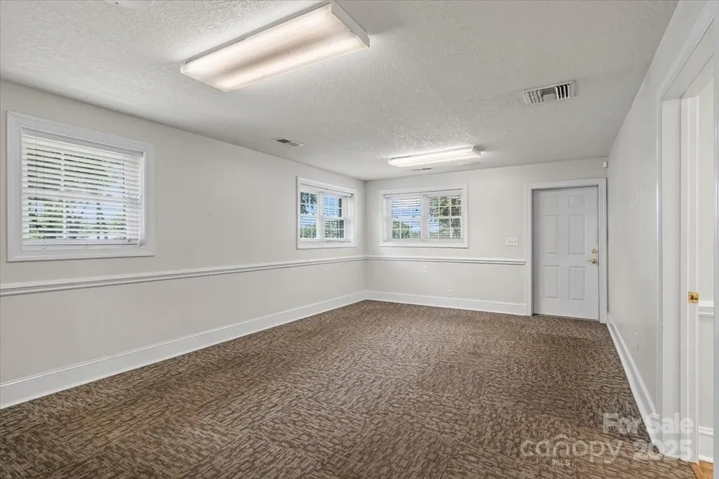 492 W Main Street Forest City NC 28043