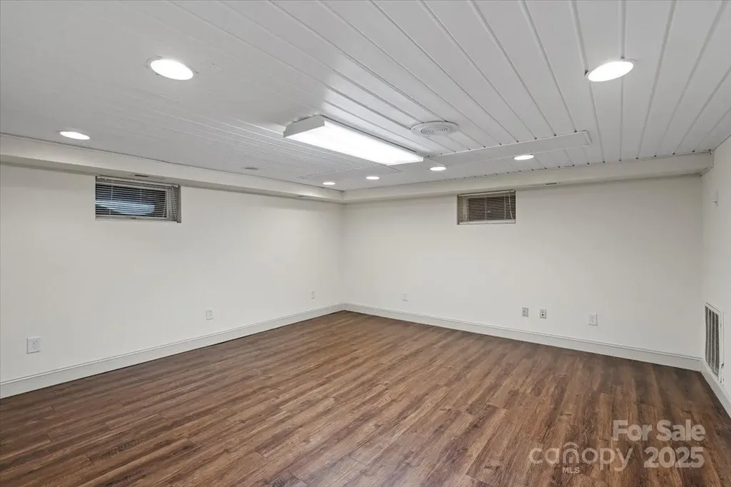 492 W Main Street Forest City NC 28043