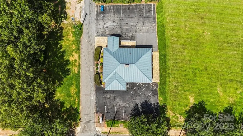 492 W Main Street Forest City NC 28043